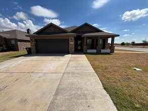Building Photo - 3 bed 2 bath 2 car garage in Lone Star Trails!