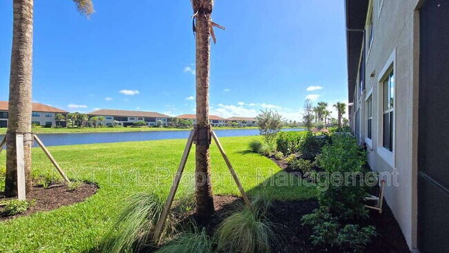 Building Photo - 15319 Lucerna St