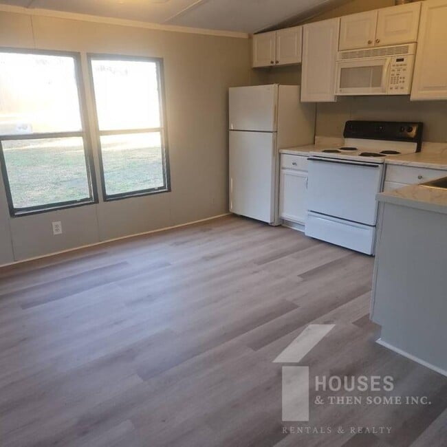 Building Photo - 1418 Anderson Ridge Rd