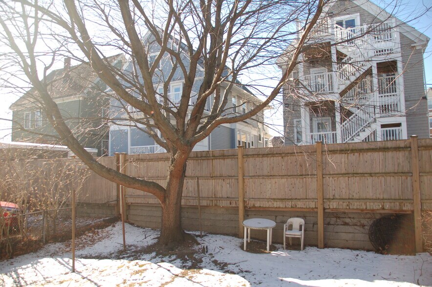 Building Photo - 81 Bristol Rd