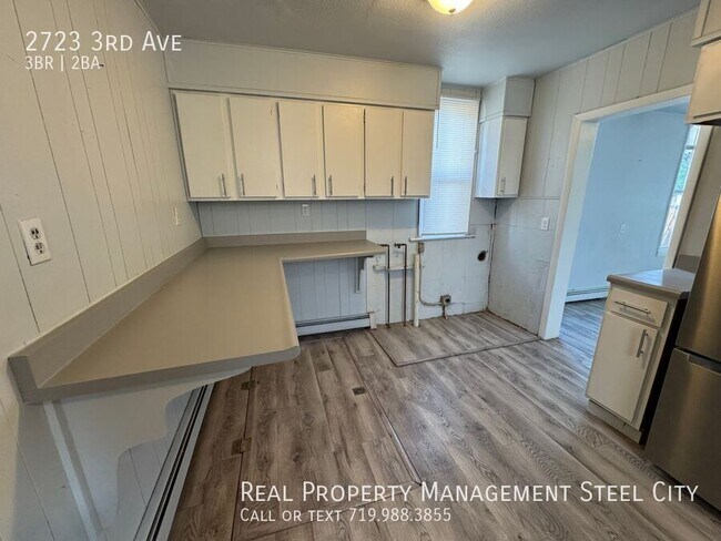 Building Photo - 2723 3rd Ave