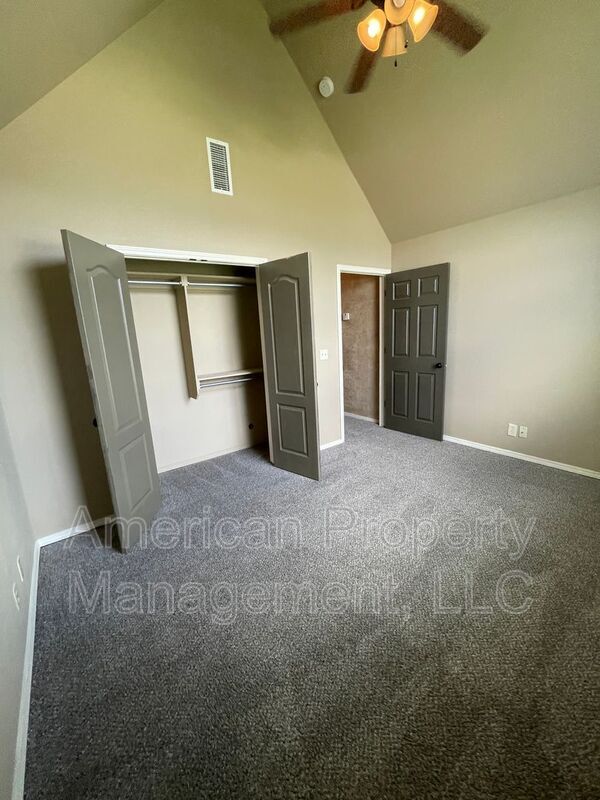 Building Photo - 15624 S Birch Ave