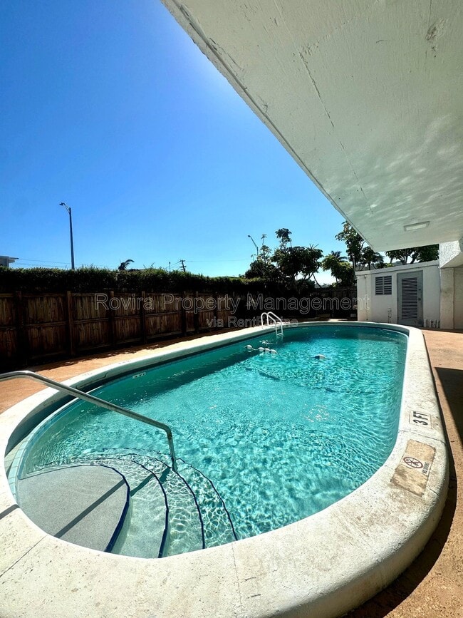 Building Photo - 6545 Indian Creek Dr