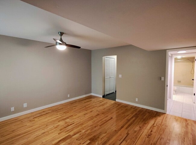 Building Photo - Beautiful 2 Bd 2 Bath Condo in Murray