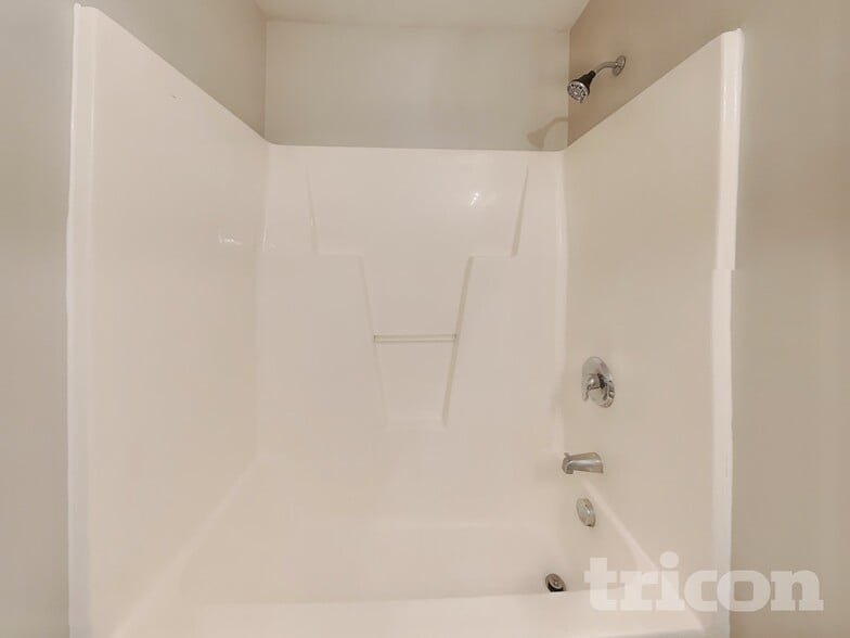 Building Photo - 2004 Blue Rock Ct