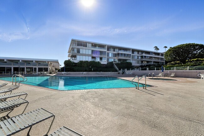 Building Photo - 32735 Seagate Dr