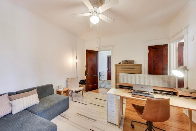 Building Photo - 5508 S Hyde Park Blvd