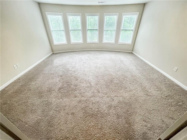 Building Photo - 5840 Zelkova Dr