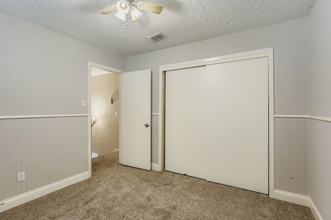 Building Photo - 9506 Landry Blvd