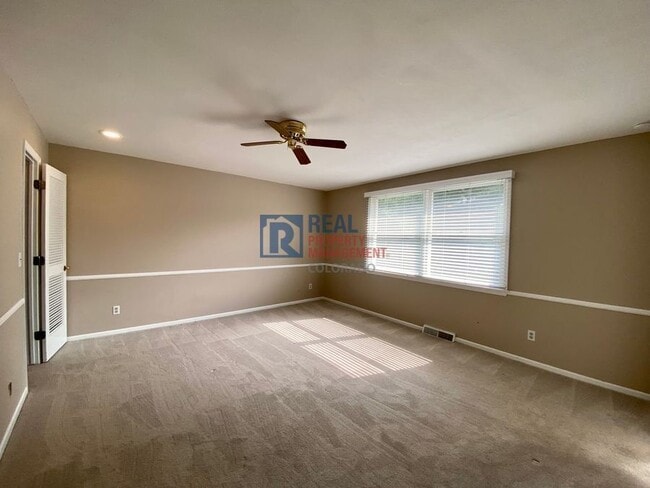 Building Photo - 5932 S Dayton Ct