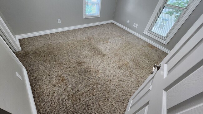 Building Photo - 4 bed 2 bath house in Edmond, OK next to UCO campus
