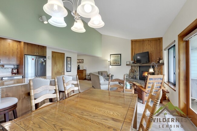 Building Photo - WINTER RENTAL 2 Bedroom/2 Bath, New Furnit...