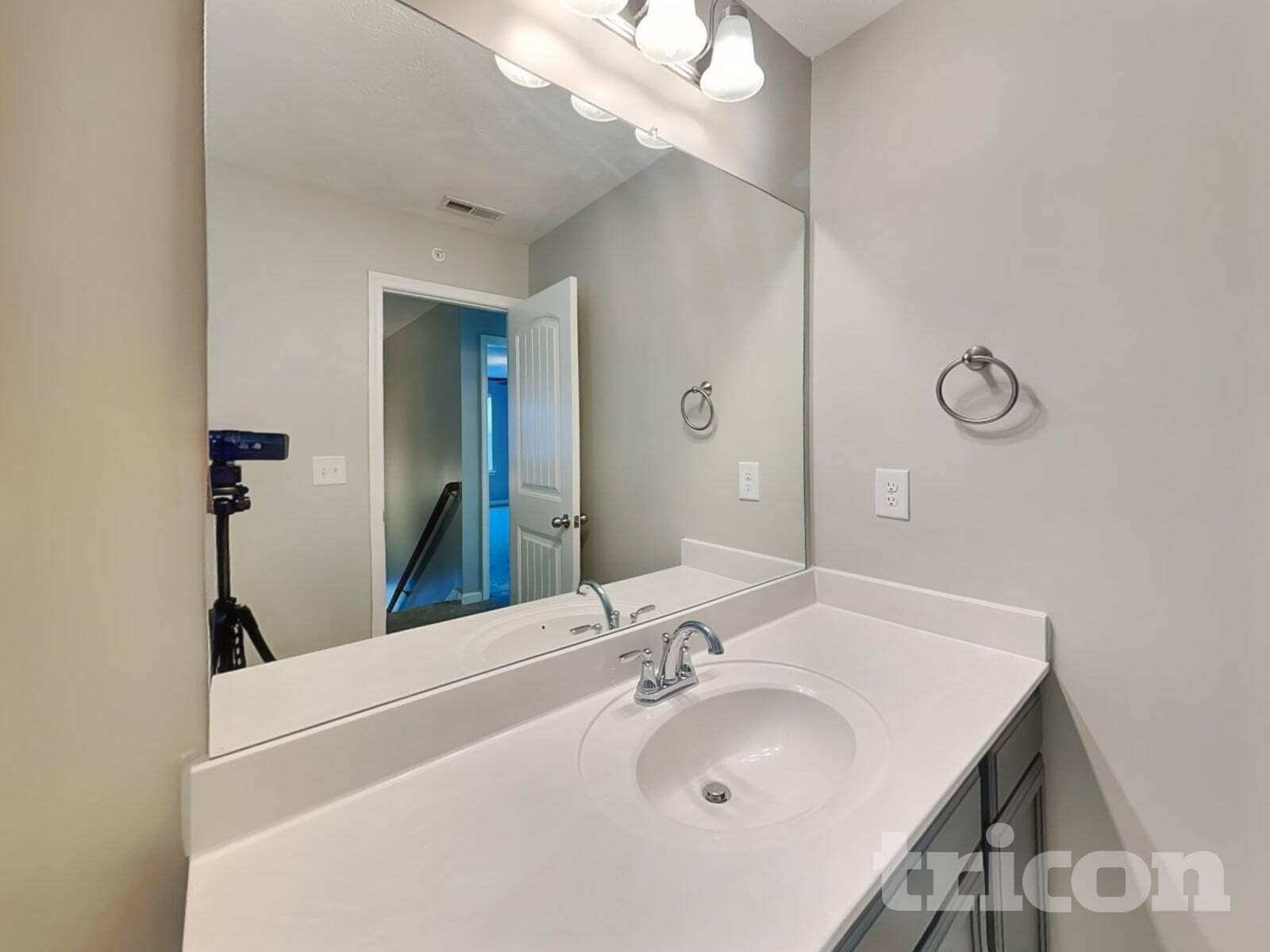 Building Photo - 143 Edgefield Ct