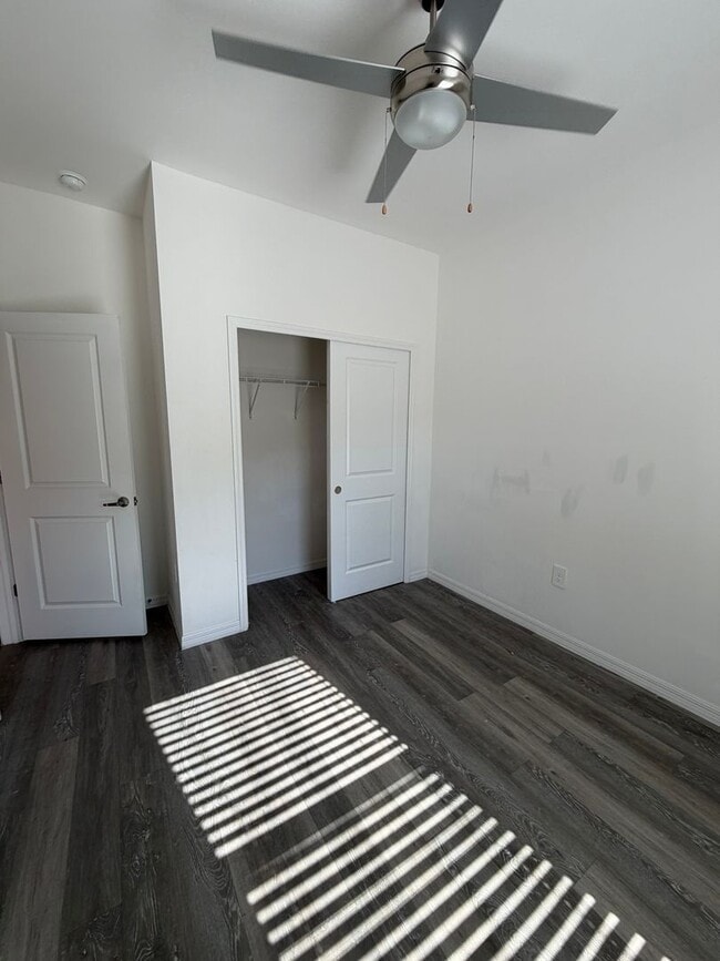 Building Photo - 1095 Highlands Rd