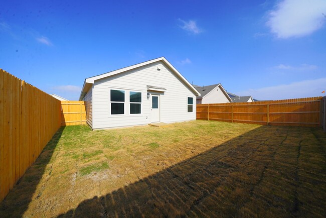 Building Photo - Gorgeous like-new home Available for Rent ...