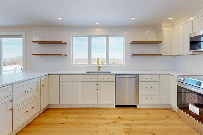 Building Photo - 3211 Main Rd