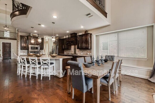Building Photo - 3625 Funston Dr
