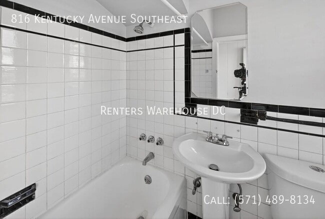 Building Photo - 816 Kentucky Ave SE