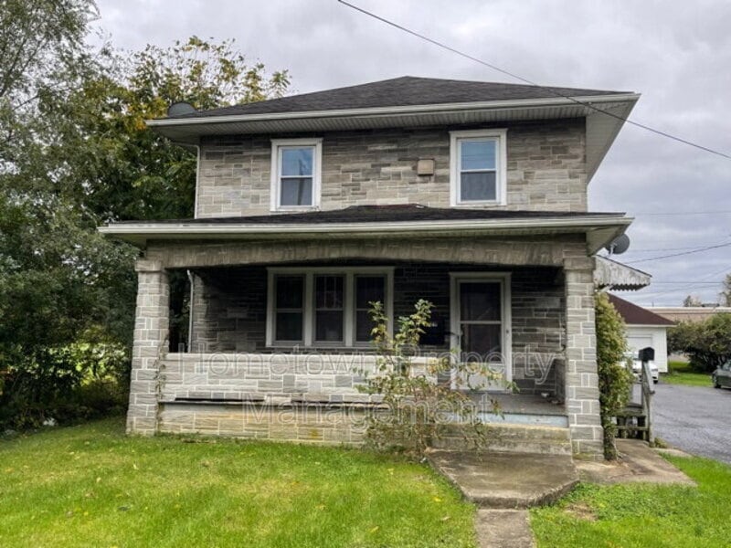 Building Photo - 3829 Derry St