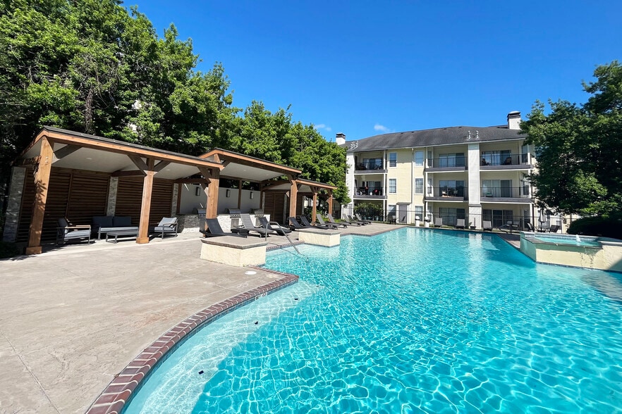 Building Photo - The Plantation at Lafayette