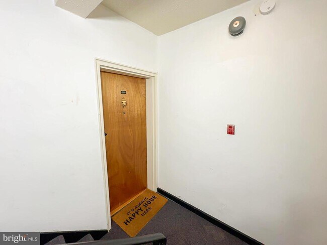 Building Photo - 2102 Suitland Terrace SE