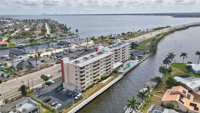 Building Photo - 1766 Cape Coral Pkwy E