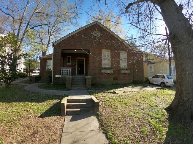 Primary Photo - 949 Carlisle St