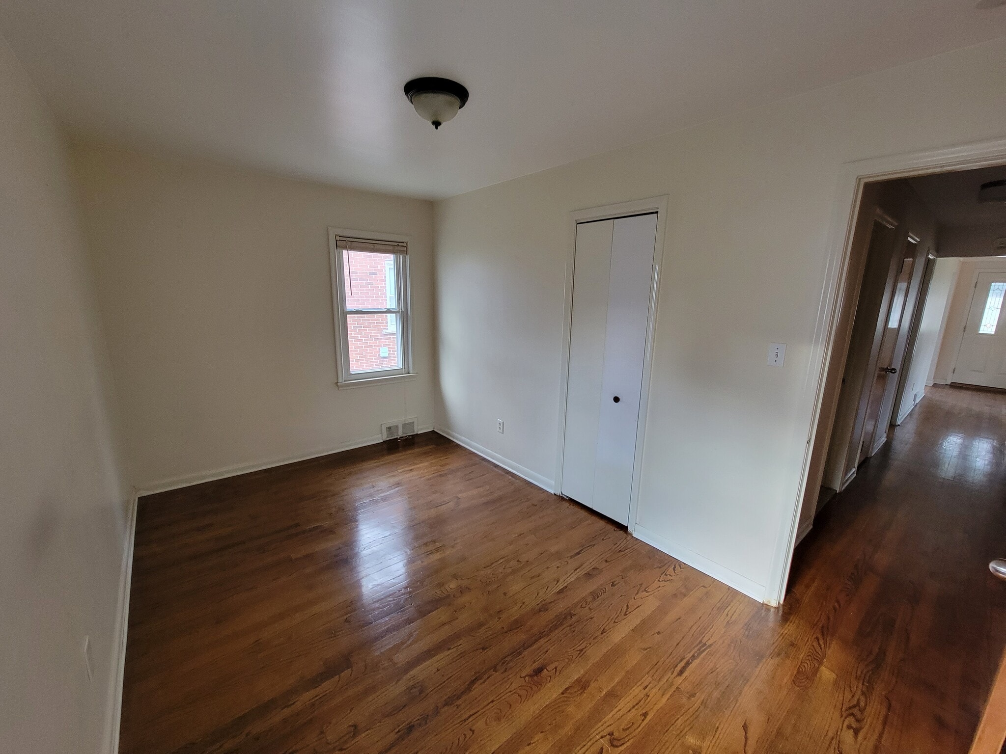 Master Bedroom - 11457 Leverne