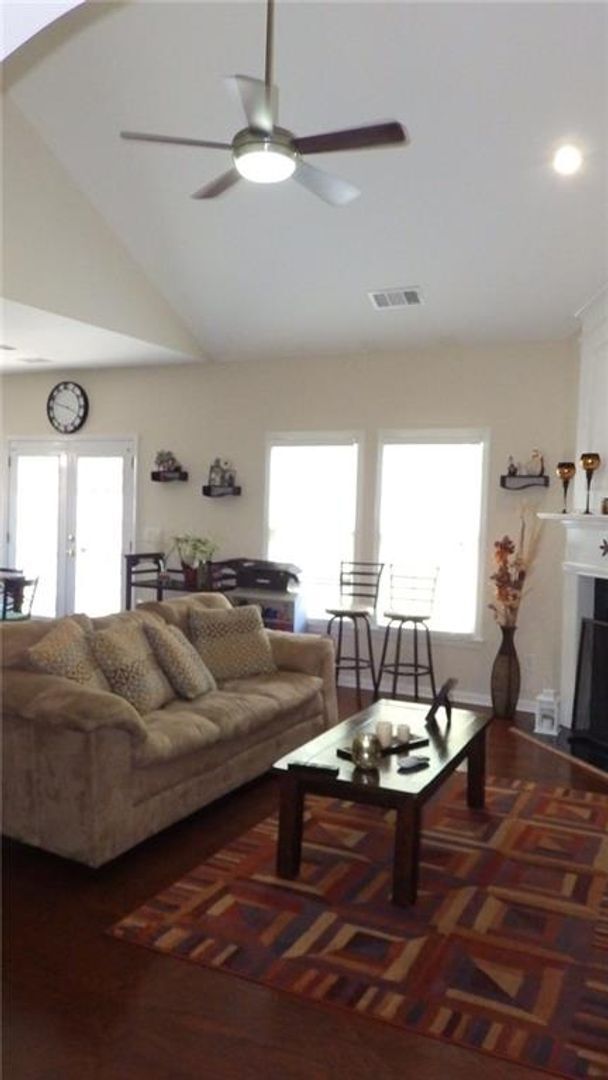 Building Photo - 4 Bedroom Single Family Rental in Great Du...