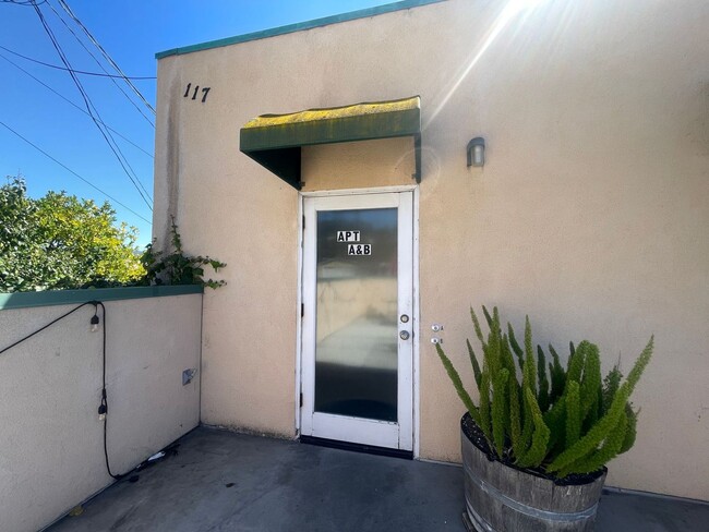 Building Photo - 117-116 Hart Ln