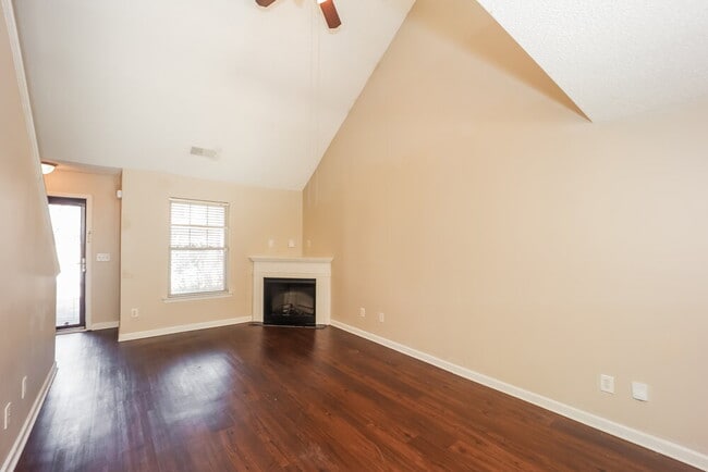 Building Photo - 316 Lauren Dr