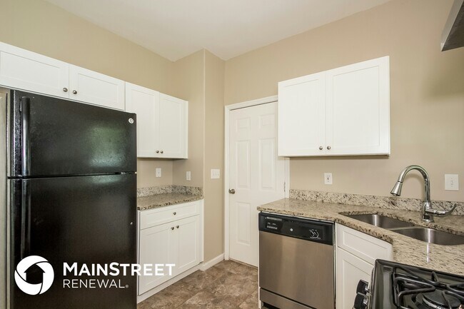Building Photo - 3124 Green Valley Dr