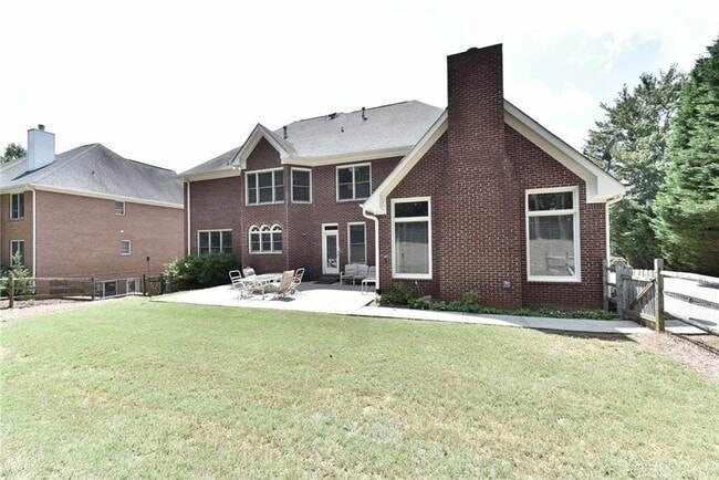 Building Photo - 735 Apsley Way