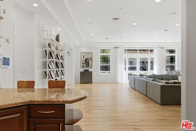 Building Photo - 23135 Dolorosa St