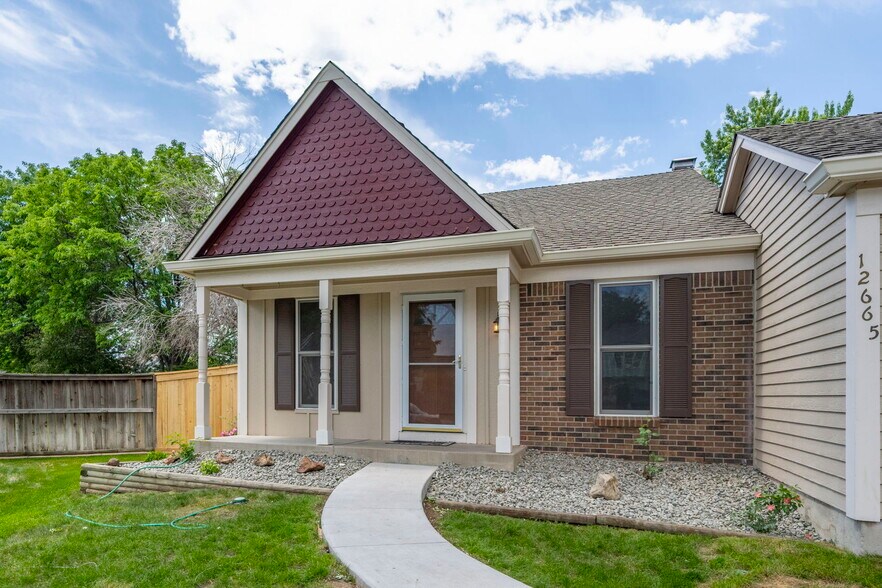 Building Photo - 12665 Grove Ct