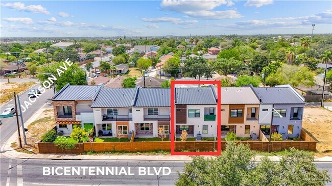 Building Photo - 914 S Bicentennial Blvd