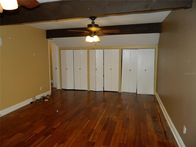 Building Photo - 266 Orienta Point St
