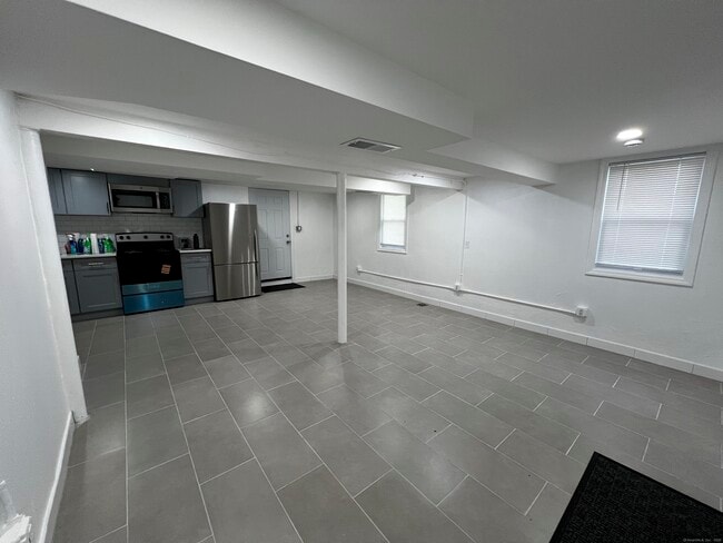 Building Photo - 24 Martone St