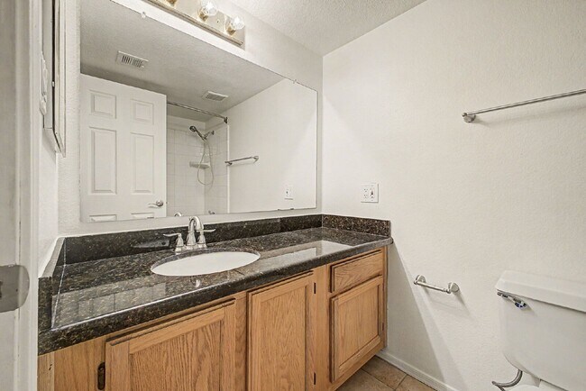Building Photo - 6885 E Cochise Rd