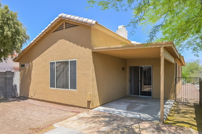 Building Photo - 9218 E Placita Arroyo Seco