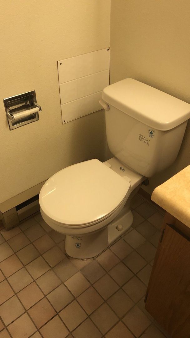 Building Photo - 2005 NE Terre View Dr