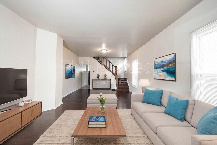 Building Photo - 264 N Holmes Ave