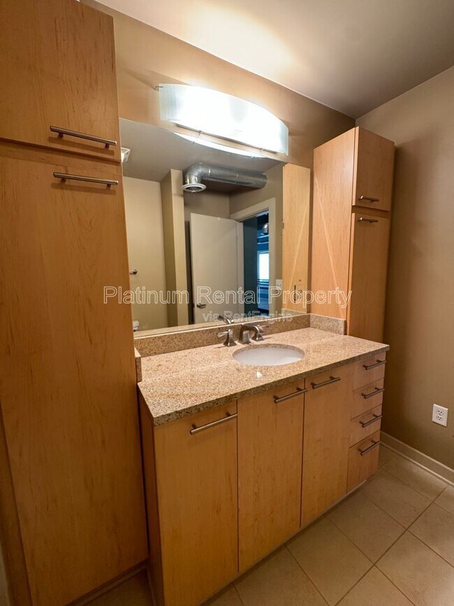 Building Photo - 264 19th St NW