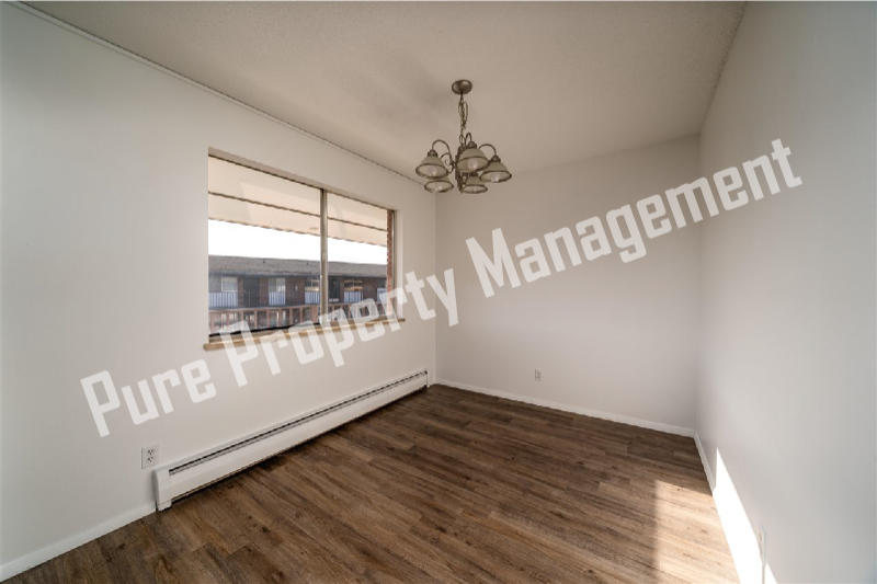 Building Photo - 580 Bookcliff Ave