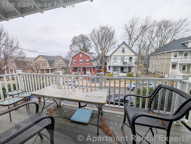 Building Photo - 16 Curtis Ave