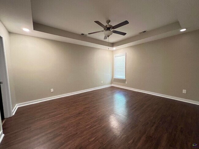 Building Photo - 126 Jaybee Dr