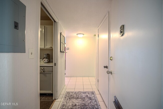 Building Photo - 252 Shadow Mountain Dr