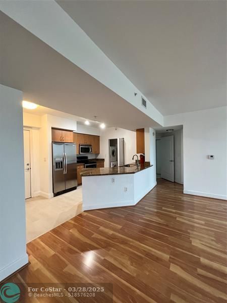 Building Photo - 1830 Radius Dr