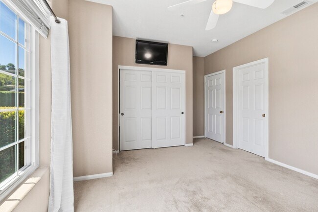 Building Photo - 15543 Vista Vicente Dr