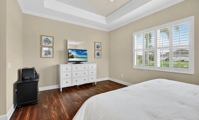 Building Photo - 10812 Trophy Dr